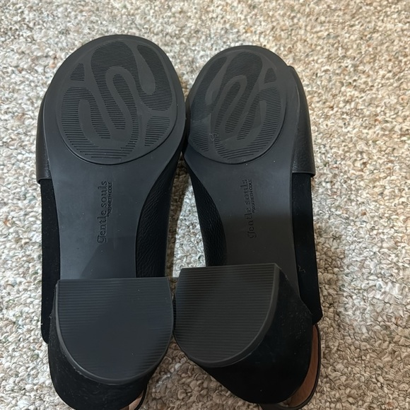 NEW! Gentle Souls by Kenneth Cole Charlene Hooded Slingback Sandals - Size 11 - Picture 10 of 16